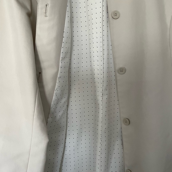 Trench coat w collar and buttoned front - Picture 3 of 4